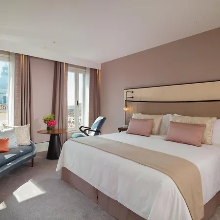 The St. Regis 5*