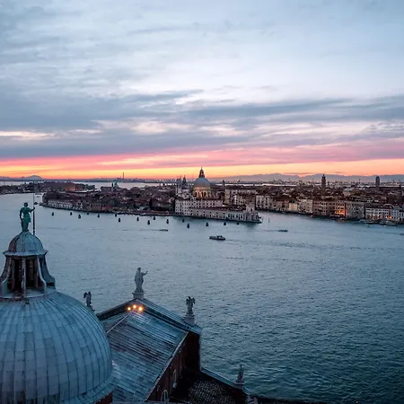 The St. Regis 5*
