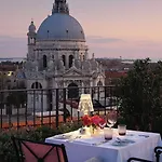 The St. Regis 5*