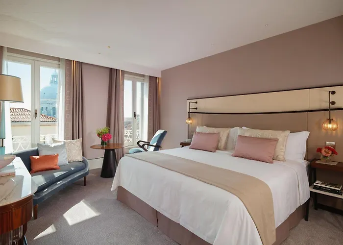 The St. Regis 5*