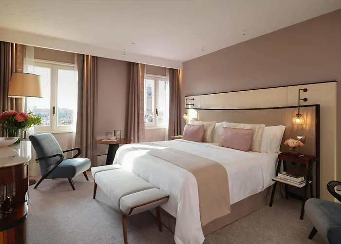 The St. Regis 호텔 5*