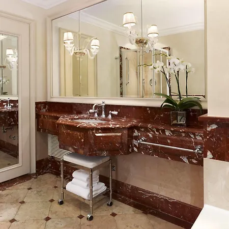 Hotel The St. Regis 5*