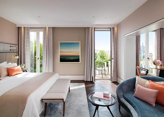 Ξενοδοχείο The St. Regis 5*