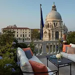 Hotel The St. Regis 5*