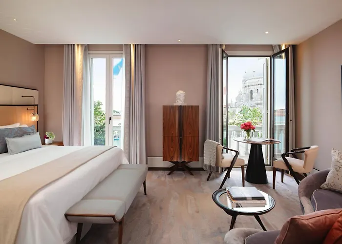 Hotel The St. Regis 5*