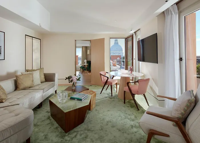 The St. Regis 5*