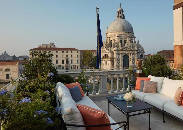 Hotel The St. Regis 5*